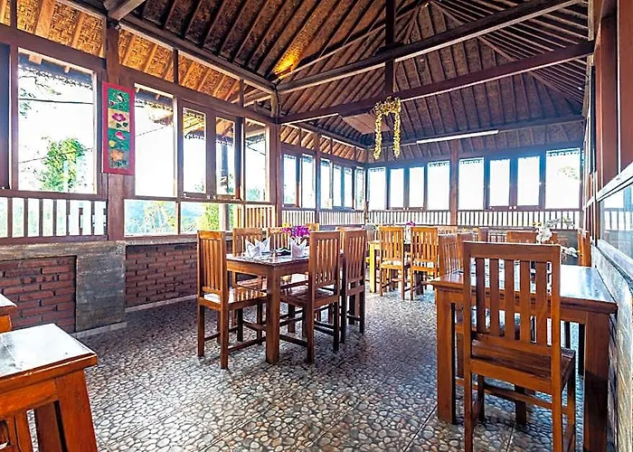 The Garuda & Restaurant 5* Gitgit
