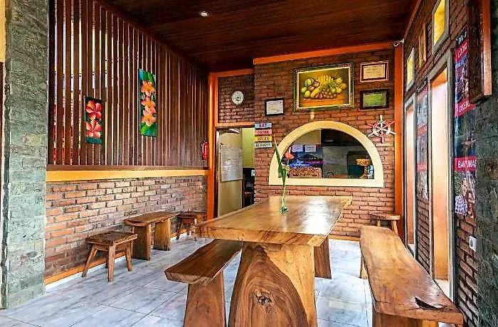 The Garuda & Restaurant ホテル
