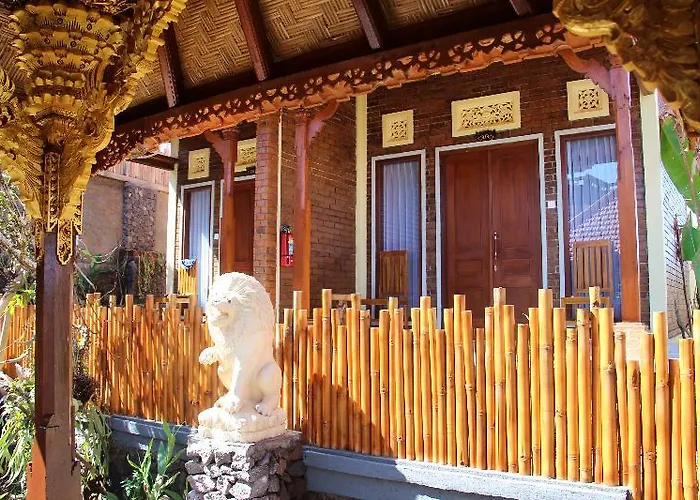 The Garuda & Restaurant ホテル Gitgit